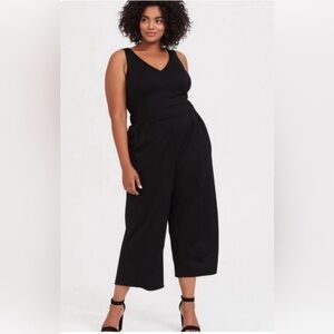 Torrid Black Premium Ponte Culotte Jumpsuit Size 0 / Size 12